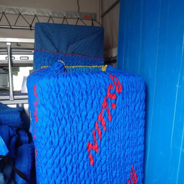 🟢 【本日の作業レポート】
沖縄の引越会社「えこぶ運送」代表・池野です🚛

■ 日付：2月17日
■ ルート：名護市宇茂佐の森 → 本部港

■ 作業内容：
・冷蔵庫
・洗濯機

今回は、
県外へ戻られるお客様の家電運搬。
ご自宅から本部港までの搬送作業でした。

港へ向かう荷物は、
どこか少し“節目”の空気がありますね。

■ 料金：20,000円（税込）
■ 対応：スタッフ2名

冷蔵庫・洗濯機などの大型家電のみの運搬も対応可能です。
港・フェリー積み込み前の搬送もご相談ください。

お見積り・ご相談はLINEが便利です📱
👉 https://lin.ee/4jVmRie

◆ 今日の一言 ◆
「旅立ちの荷物も、丁寧に運びます。」

#えこぶ運送
#沖縄引越し
#名護市
#本部港
#家電運搬
冷蔵庫運搬
洗濯機運搬
港搬送
沖縄から県外へ
引越しはえこぶにお任せ